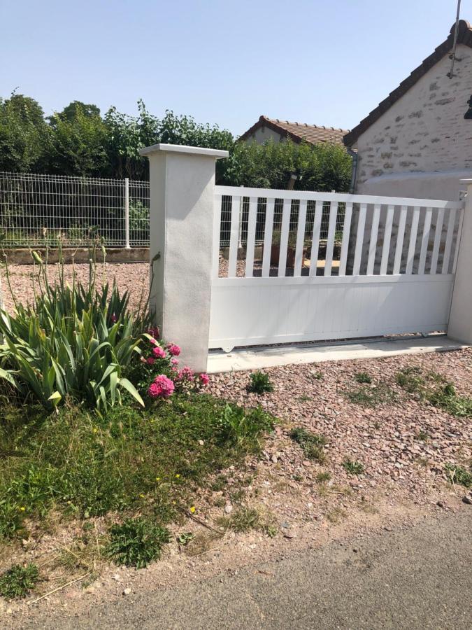 Studio 11M2 Magny-Cours Bagian luar foto